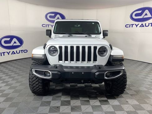 Used 2018 Jeep Wrangler Unlimited Sahara image 9