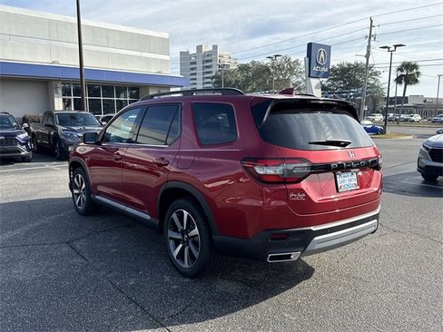 New 2025 Honda Pilot Touring image 7