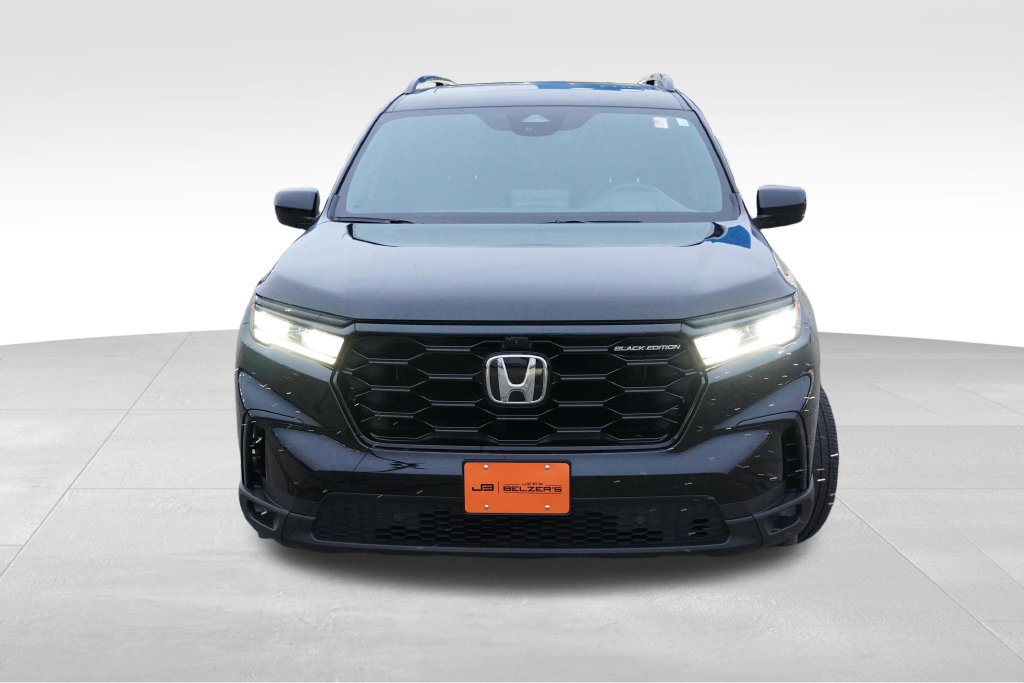 Used 2025 Honda Pilot Black Edition image 12