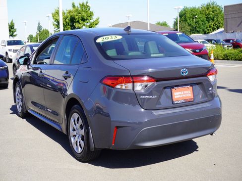 Used 2023 Toyota Corolla LE w/ Carpet Mat Package (TMS) FWD image 8