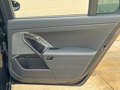 Used 2023 BMW 740i w/ Executive Package RWD image 57