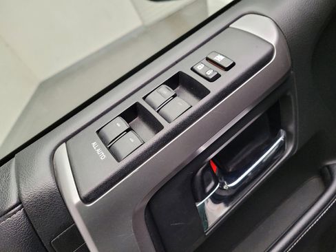 Used 2018 Toyota 4Runner SR5 RWD image 27