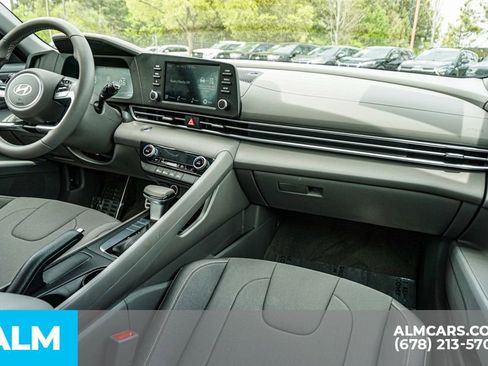 Used 2025 Hyundai Elantra Sport image 24