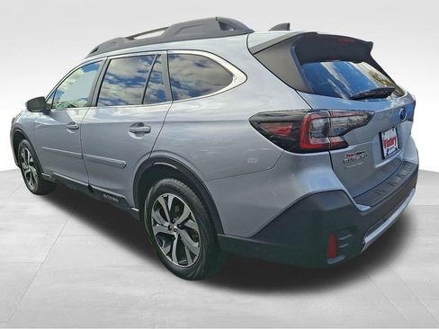Used 2022 Subaru Outback Limited image 4
