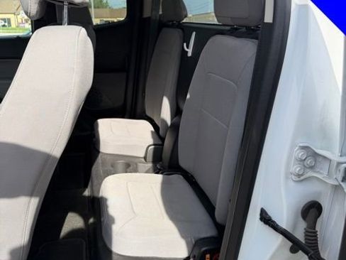 Used 2016 Chevrolet Colorado W/T w/ WT Convenience Package RWD image 9