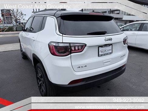 Used 2025 Jeep Compass Limited AWD/4WD image 4