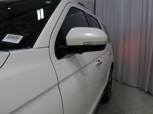 Used 2020 Ford Expedition Limited w/ Equipment Group 302A AWD/4WD image 35