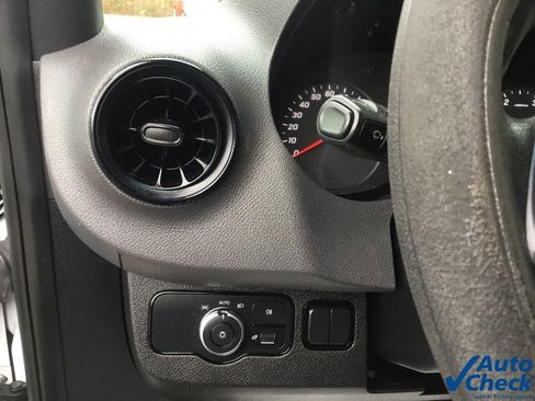 Used 2022 Mercedes-Benz Sprinter 2500 image 25