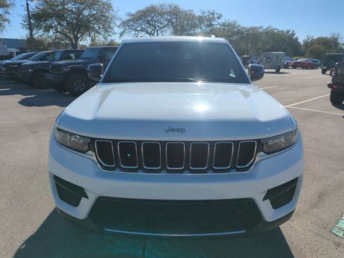 New 2025 Jeep Grand Cherokee Laredo w/ MOPAR Finishing Package image 3