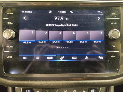 Used 2021 Volkswagen Tiguan SE R-Line image 25