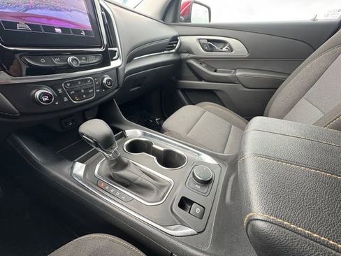 Used 2021 Chevrolet Traverse LT FWD image 10