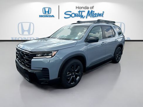 New 2026 Honda Pilot Sport image 3