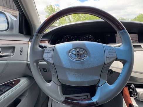 Used 2008 Toyota Avalon Limited FWD image 19