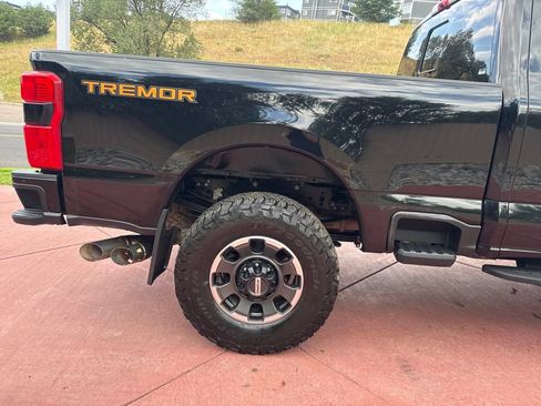 Used 2023 Ford F250 Lariat w/ Tremor Off-Road Package AWD/4WD image 30