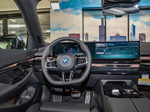 New 2027 BMW 550e xDrive AWD/4WD image 16