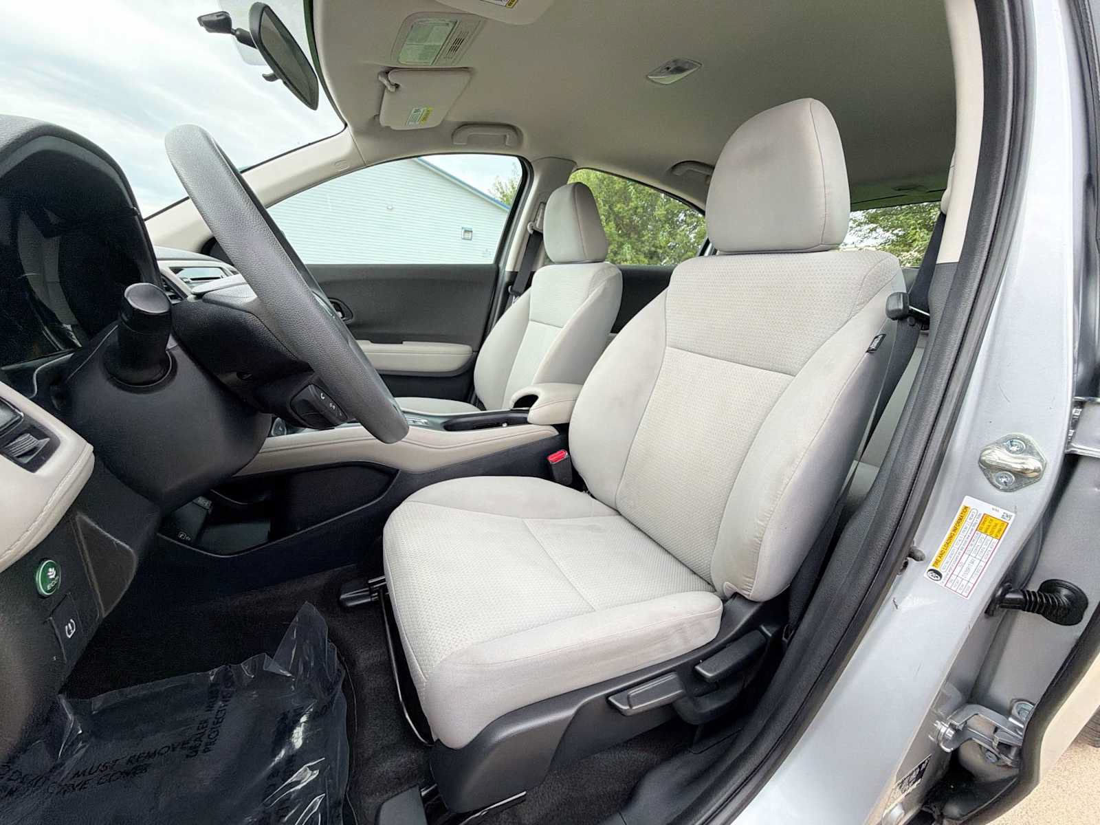 Used 2020 Honda HR-V LX image 13