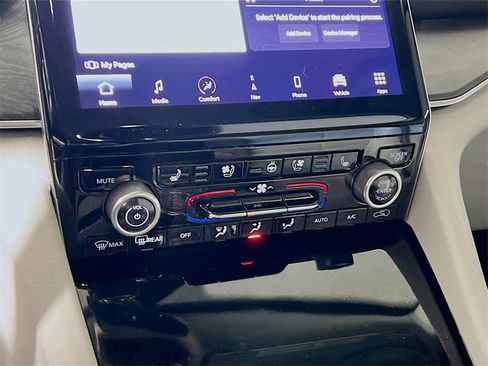 Used 2021 Jeep Grand Cherokee L Overland w/ Advanced Protech Group III image 15