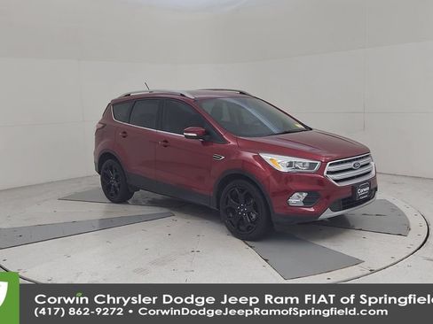 Used 2018 Ford Escape Titanium FWD image 3