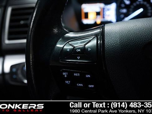 Used 2016 Ford Explorer XLT w/ Equipment Group 202A AWD/4WD image 38