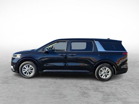 Used 2024 Kia Carnival LX image 2