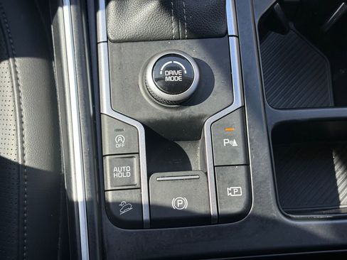 Certified 2024 Kia Sorento EX w/ Panoramic Sunroof Package FWD image 29
