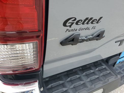 Certified 2020 Toyota Tacoma SR5 image 36