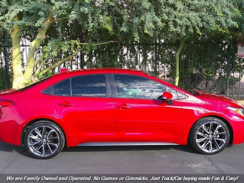 Used 2021 Toyota Corolla SE w/ Carpet Mat Package (TMS) image 5