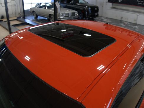 Used 2009 Dodge Challenger R/T image 14