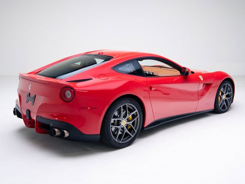 Used 2014 Ferrari F12 Berlinetta image 5