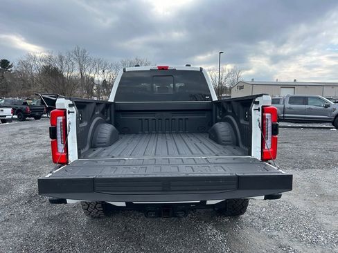 Used 2025 Ford F350 Platinum w/ Tremor Off-Road Package image 18