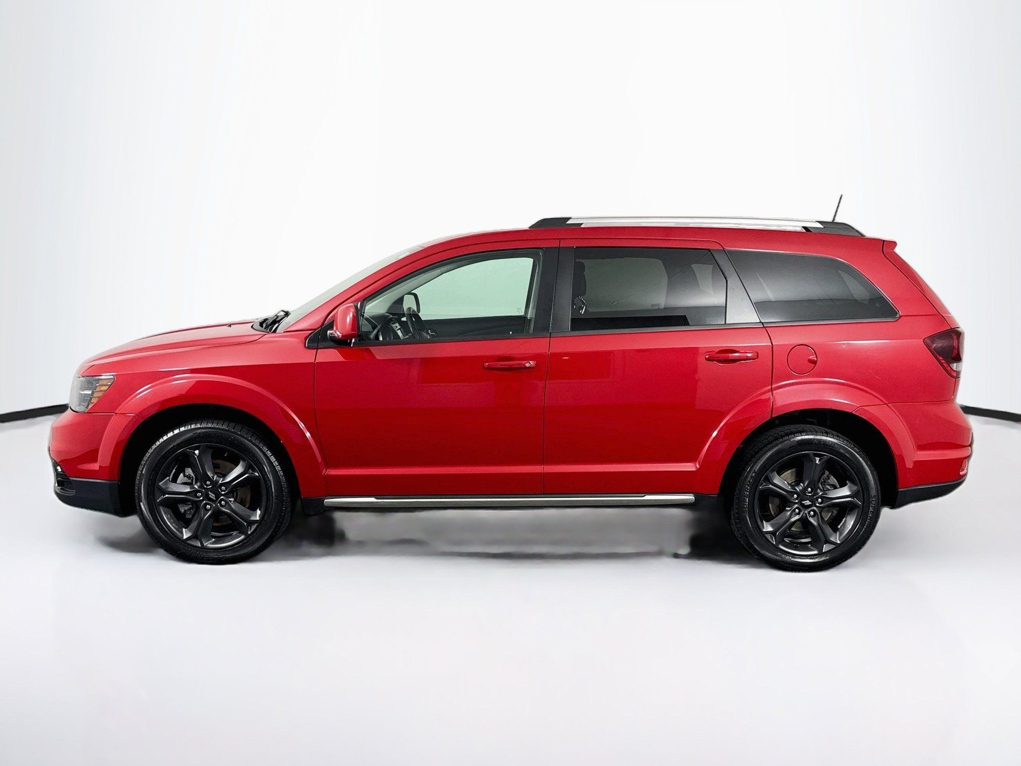 Used 2018 Dodge Journey Crossroad w/ Nav & Sun Group AWD/4WD image 11