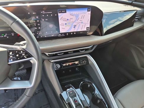 Certified 2025 Audi Q5 Premium Plus w/ Premium Plus image 23