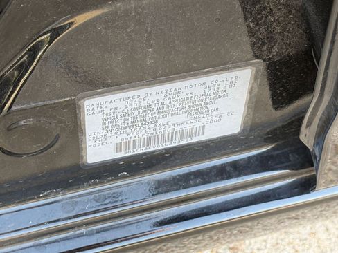 Used 2025 Nissan Versa SV image 29