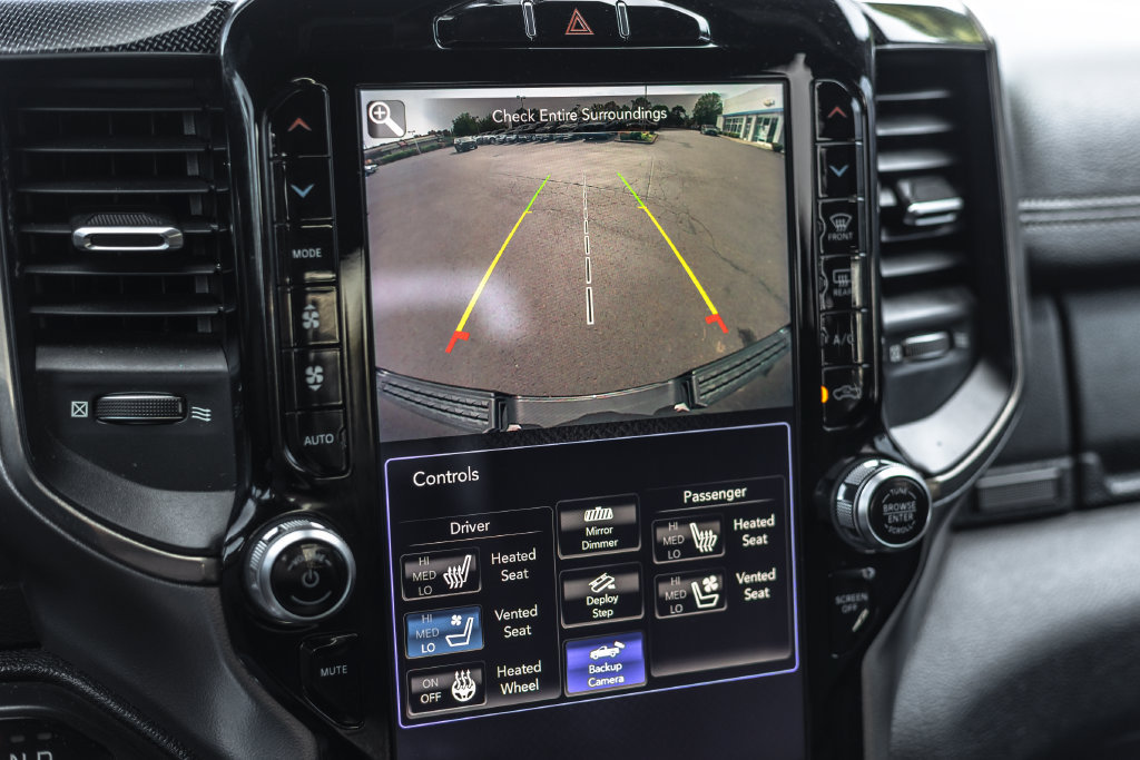 Used 2019 RAM 1500 Sport w/ Leather & Sound Group AWD/4WD image 13
