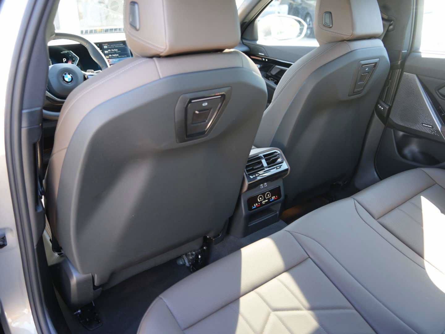 Used 2026 BMW 530i RWD image 10