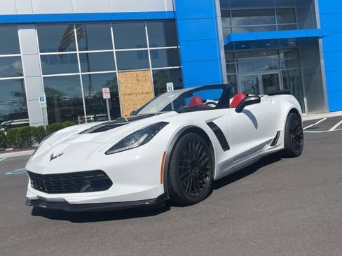 Used 2015 Chevrolet Corvette Z06 w/ 3LZ Preferred Equipment Group image 1