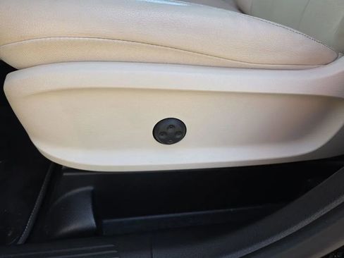 Used 2021 Mercedes-Benz GLB 250 image 15