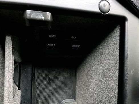 Used 2023 Porsche Macan image 26