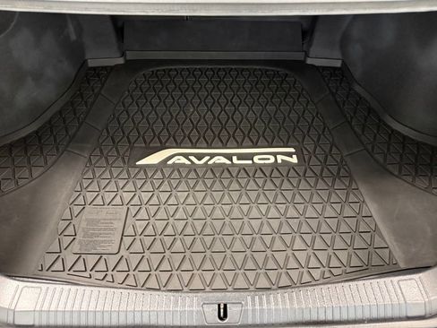 Used 2019 Toyota Avalon XSE w/ All Weather Liner Package FWD image 15