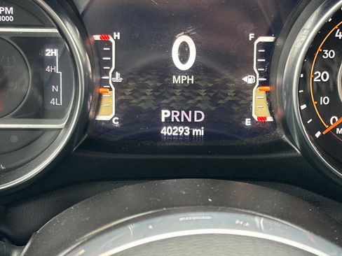 Used 2022 Jeep Wrangler Unlimited Sahara image 26