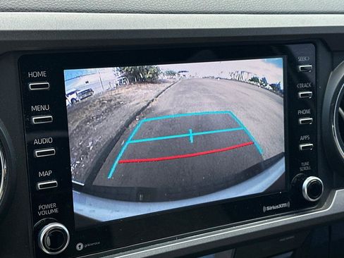 Used 2022 Toyota Tacoma TRD Off-Road image 19