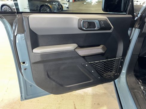 Used 2022 Ford Bronco Everglades image 17