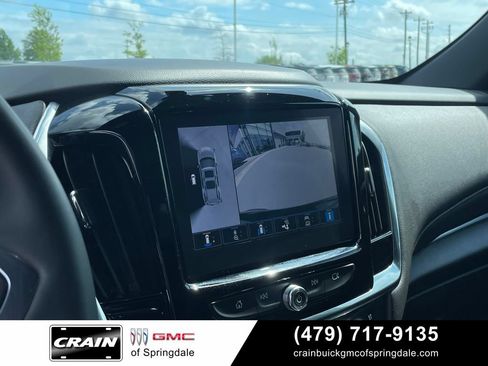 Used 2023 Chevrolet Traverse Premier AWD/4WD image 17