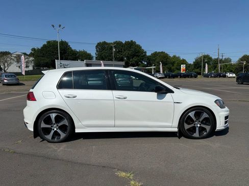 Used 2017 Volkswagen Golf R 4-Door image 3