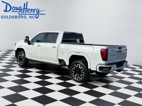 New 2026 GMC Sierra 2500 Denali Ultimate w/ LPO, Black Badging Package image 3