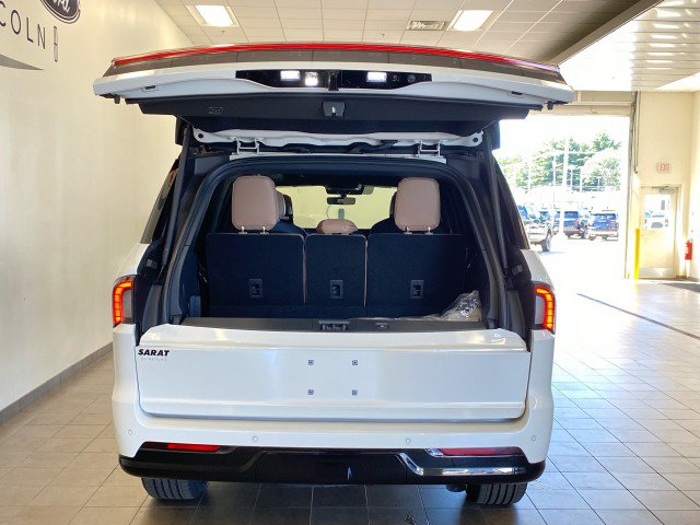 New 2027 Lincoln Navigator Black Label AWD/4WD image 7