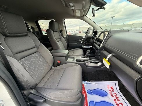 New 2026 Nissan Frontier SV w/ SV Convenience Package image 17