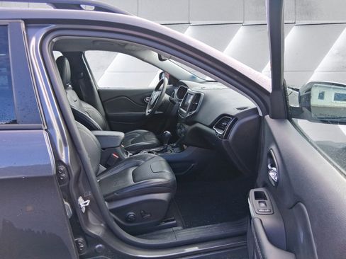 Used 2023 Jeep Cherokee Altitude Lux image 16