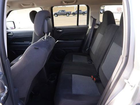 Used 2016 Jeep Patriot Sport w/ Power Value Group image 9