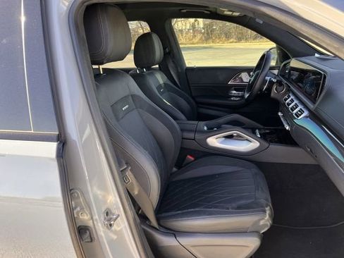 Used 2024 Mercedes-Benz GLS 63 AMG 4MATIC image 23